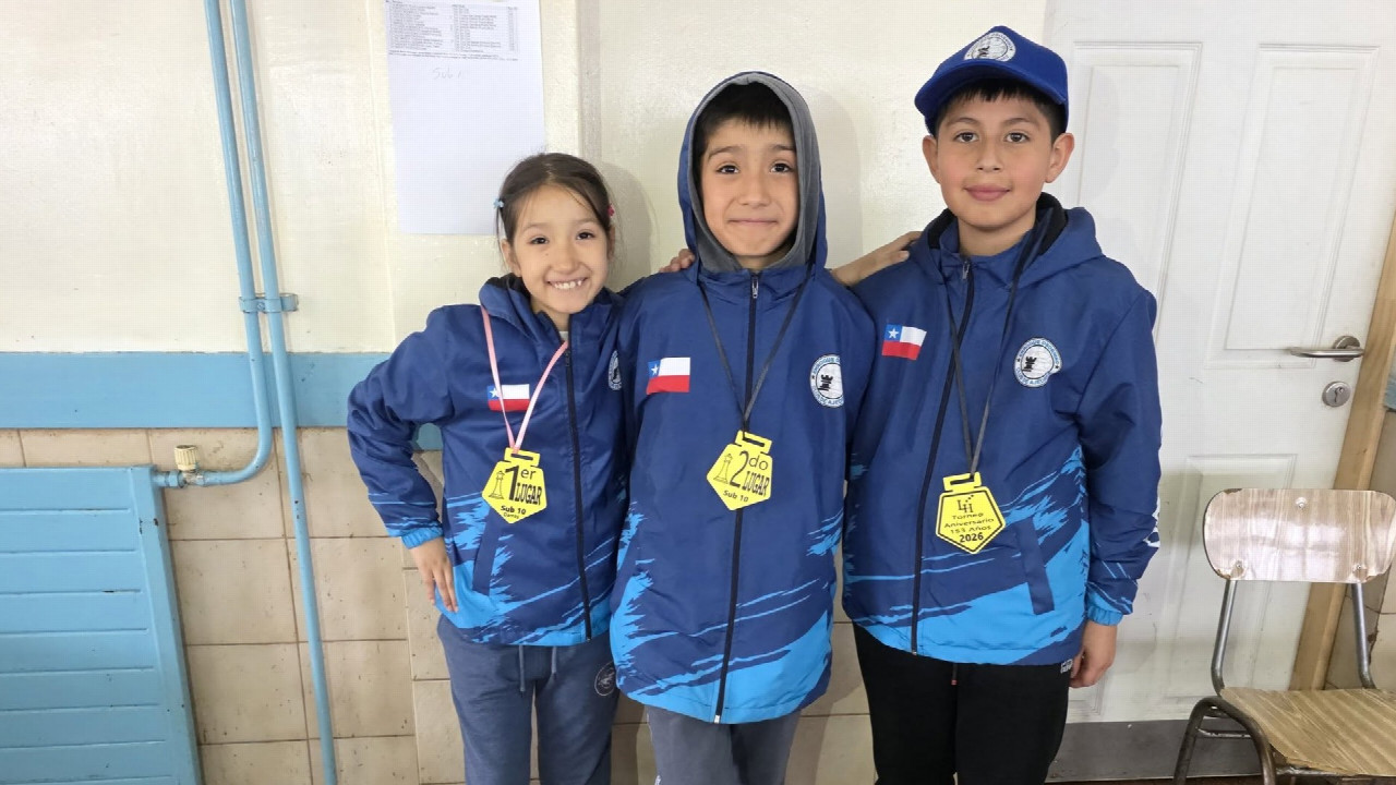Enroque Osornino trae tres medallas de Puerto Montt